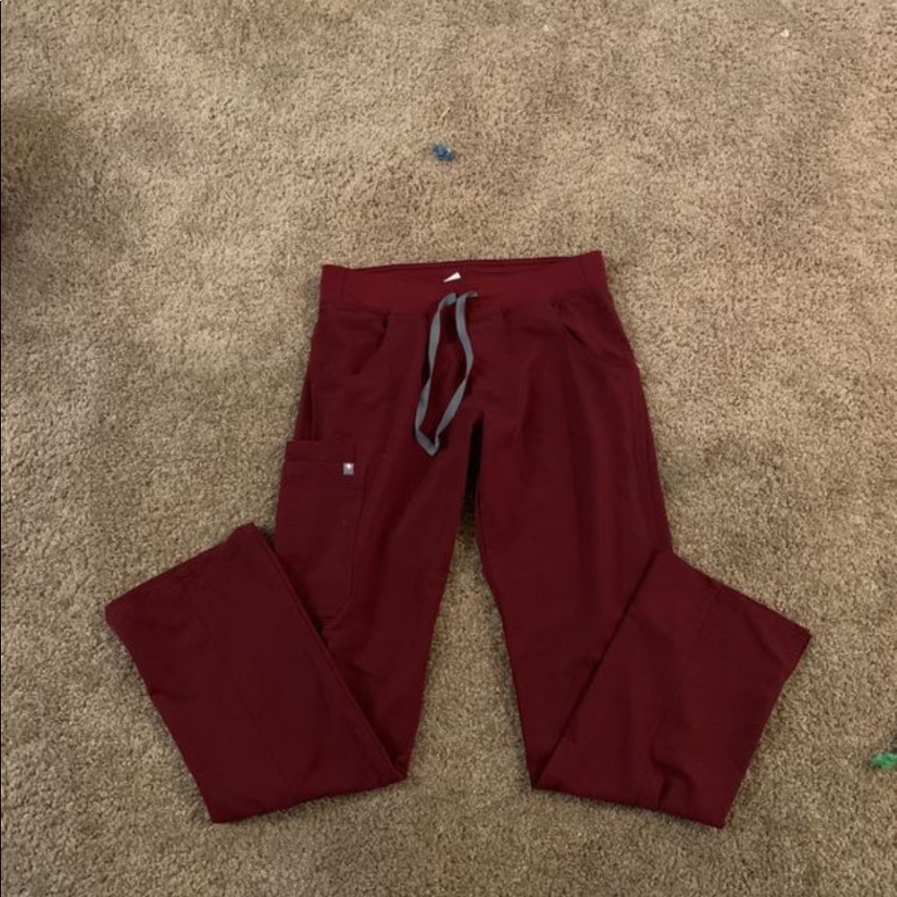 Burgundy fig bottoms size small